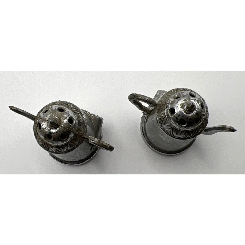 Miles City Montana Salt and Pepper Souvenir Set With Tray